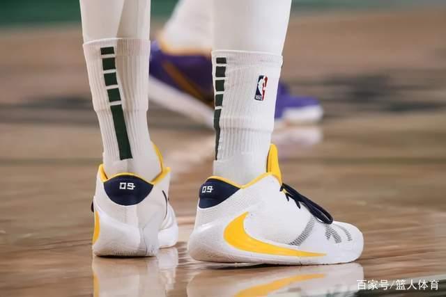 卡特比卢普斯正式进入名人堂 韦斯特第三次进