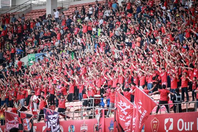 哈登39+9+11约基奇空砍28+14+11 快船险胜掘金