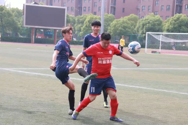 意大利媒体评价斯帕莱蒂：战术和阵容0分 发布会10分