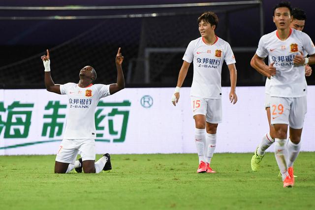 胡尔克亲承：效力海港期间收入超过梅西C罗